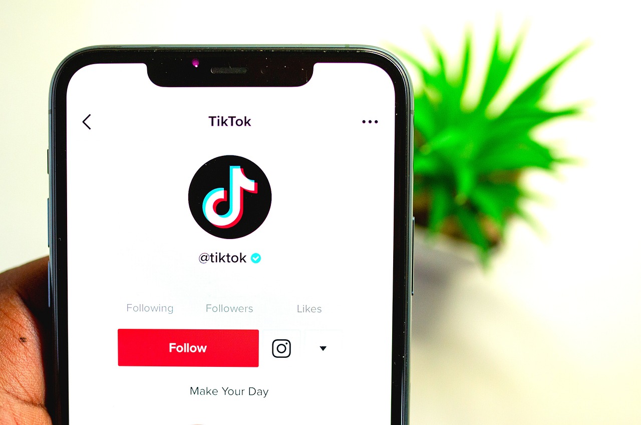 Tiktok小店如何登录后台？TikTok Shop后台运营的优点？